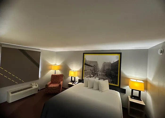 Super 8 By Wyndham Fort Scott