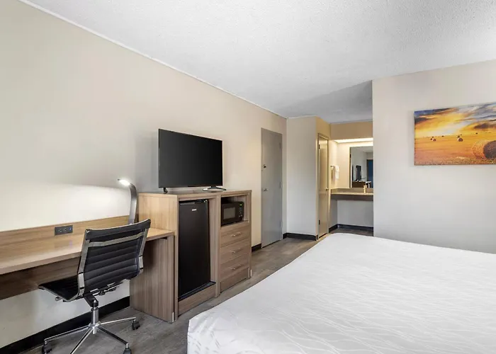 Days Inn By Wyndham Victoria Tx East