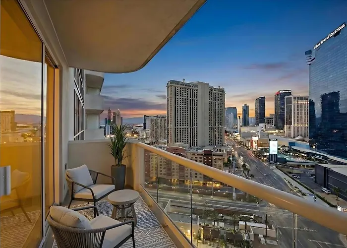 Stunning Balcony Strip View Mgm Signature * Free Valet Las Vegas