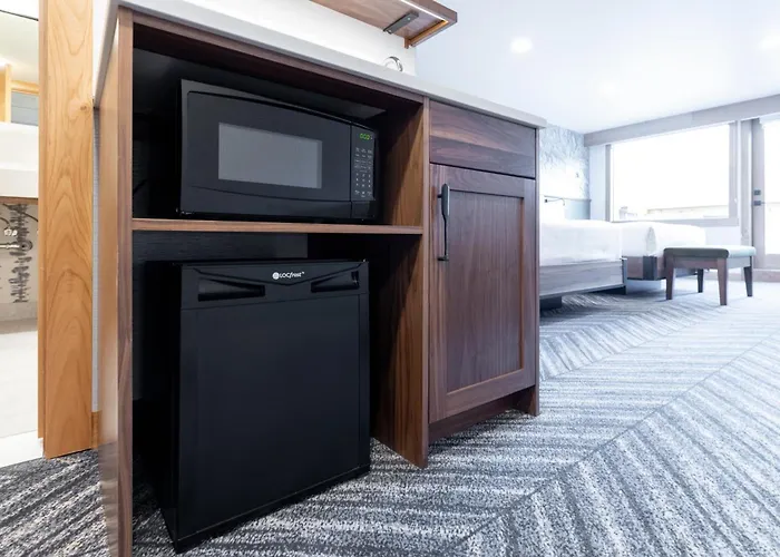 Hotel Canoe And Suites Banff