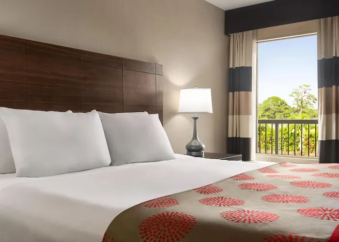 Ramada By Wyndham Sarasota Waterfront