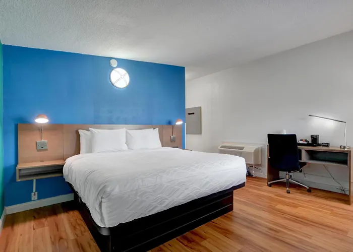 Signature Inn Medford Downtown - Newly Renovated
