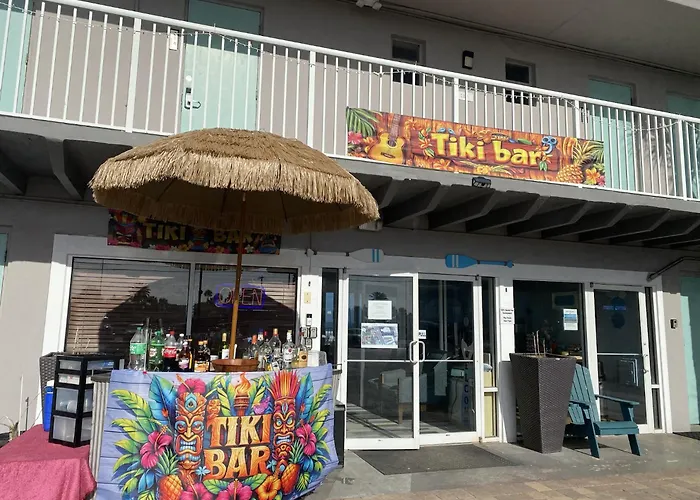 Beach House Inn With Pool & Beach Access Daytona Beach