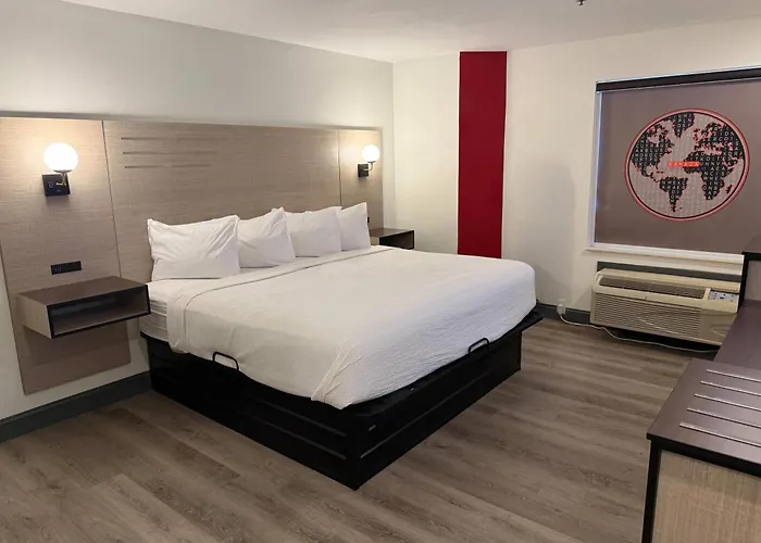 Ramada By Wyndham Albany Ga Hotel