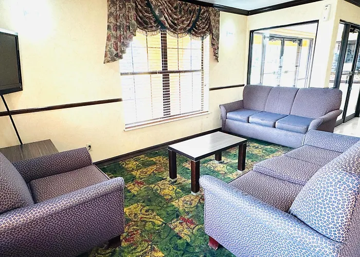 Super 8 By Wyndham Corpus Christi Hotel