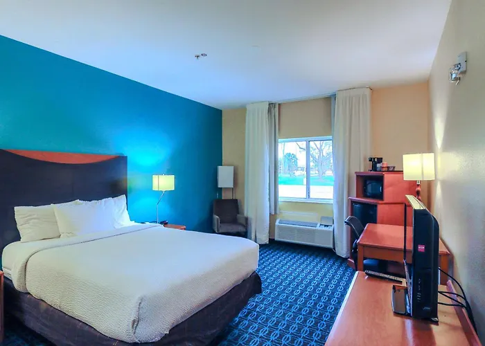 Comfort Inn & Suites Houston North - Spring Westfield