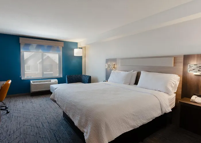 Holiday Inn Express & Suites Logan By Ihg