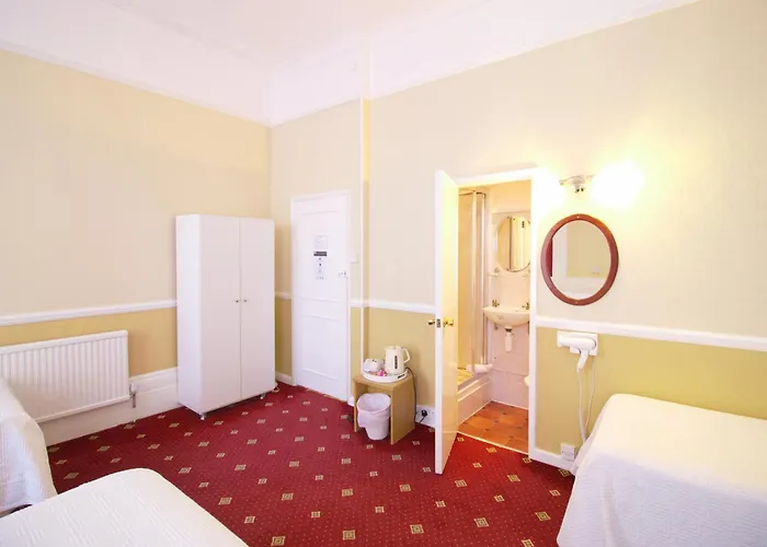 Balmoral House Hotel