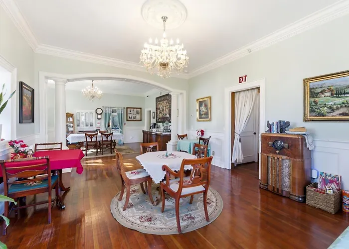 Heber Senator Bed And Breakfast