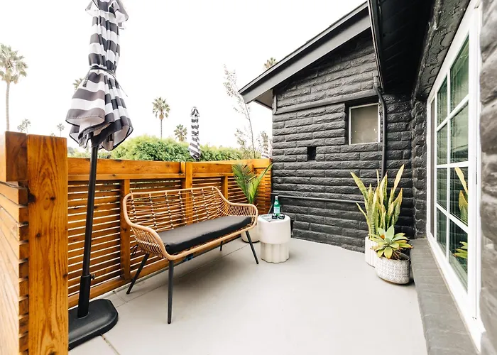 The Green Room Hotel
