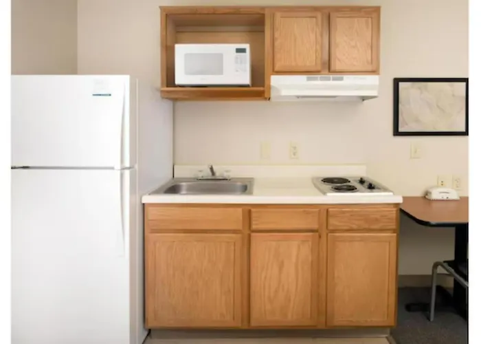 Extended Stay America Select Suites - Wichita - South