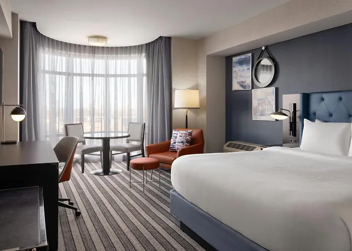Courtyard By Marriott Boston Brookline Hotel