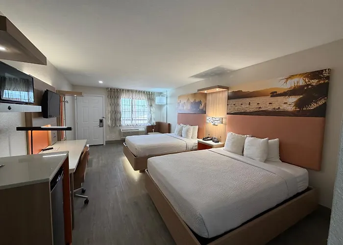 Days Inn By Wyndham Granbury