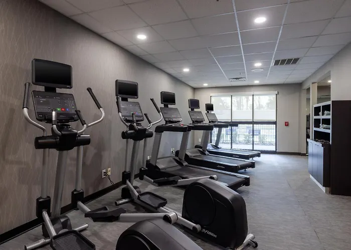 Courtyard By Marriott North Charleston Airport Coliseum Hotel