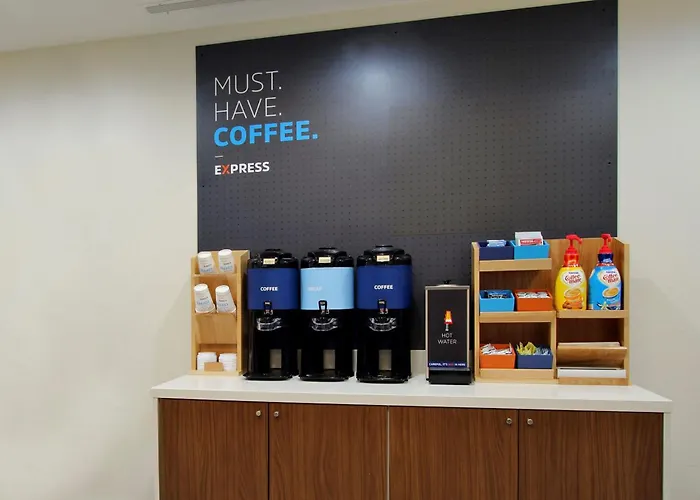 Holiday Inn Express Hotel & Suites Howell By Ihg