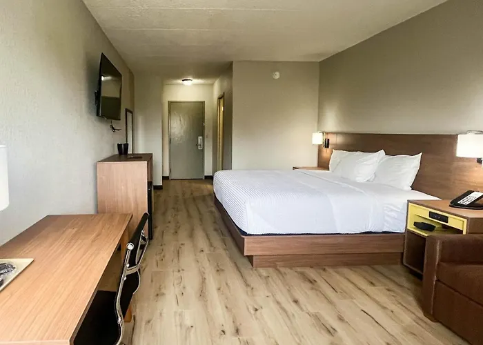 Studio 6 Suites Fremont, Oh
