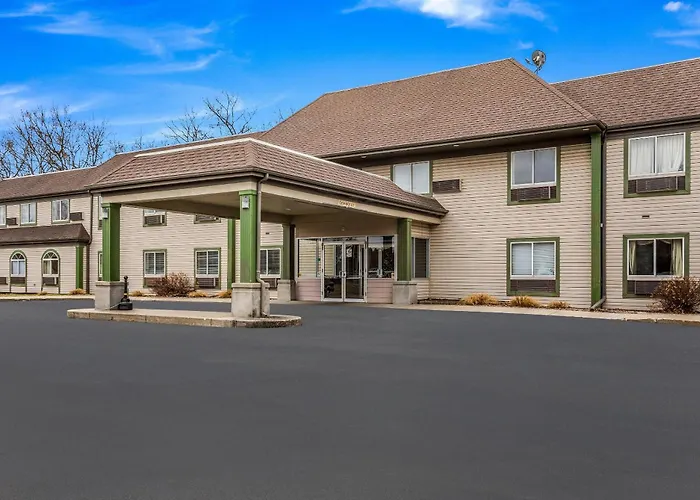 Econo Lodge Whitehall Near Michigan'S Adventure