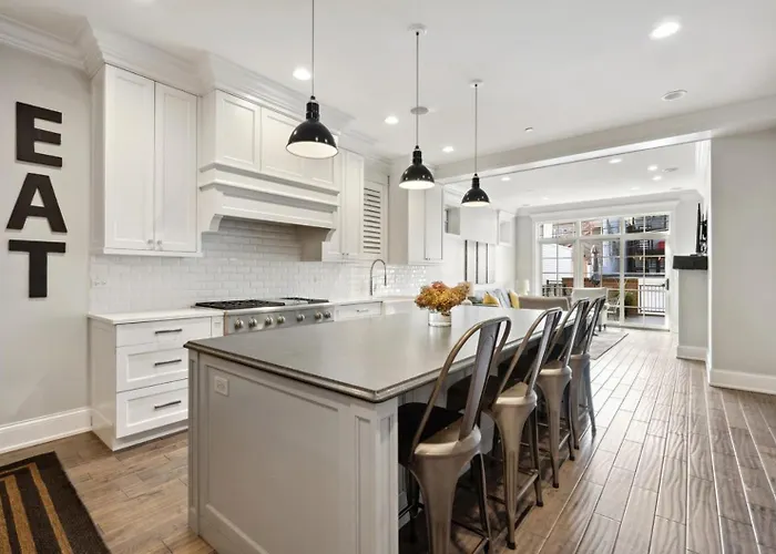 The Sono Chicago Bed & Breakfast