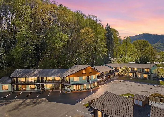 Castlewood Inn Maggie Valley