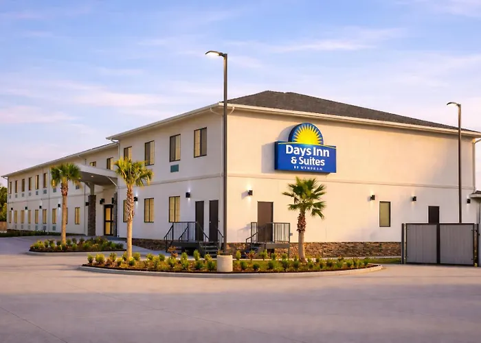 Days Inn & Suites By Wyndham Tomball Houston Nw
