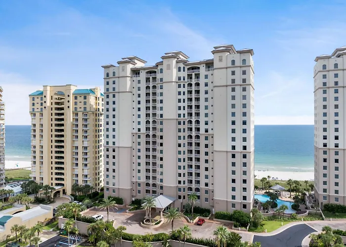 Private Beach Front Luxury Condo, Amazing Views, Indigo E, 5-Star, - 2 Balcones , "Choice Award"!