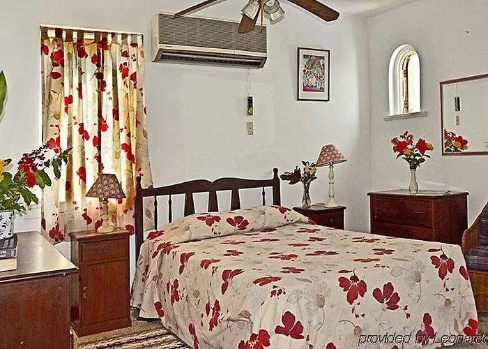 Carib Beach Apartments Negril