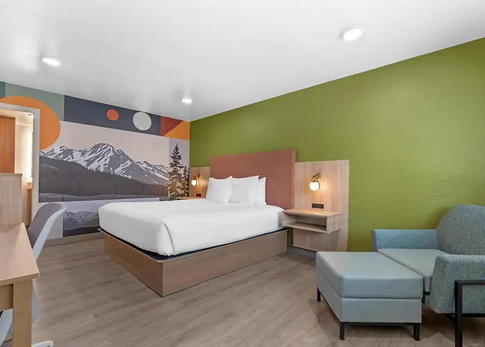 Best Western Plus Clocktower Inn
