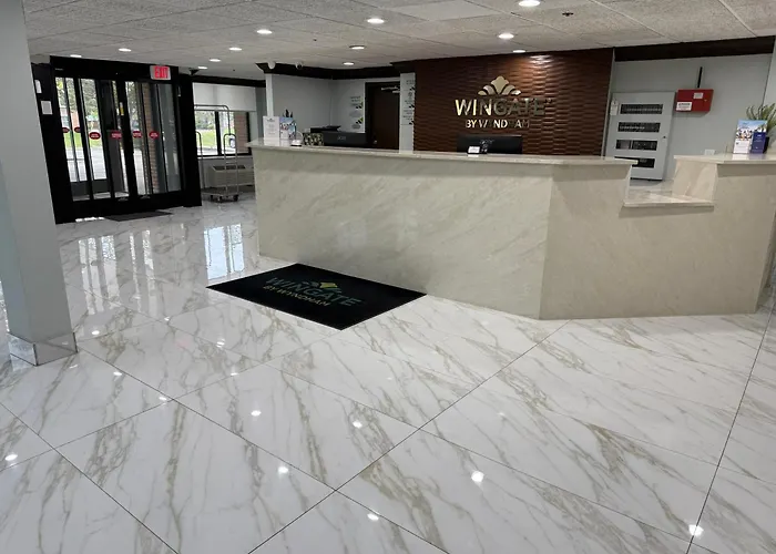 Wingate By Wyndham Livonia