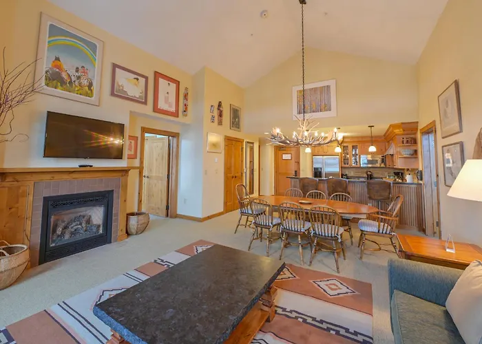 The Lodge At Mountaineer Square, A Vail Resorts Property