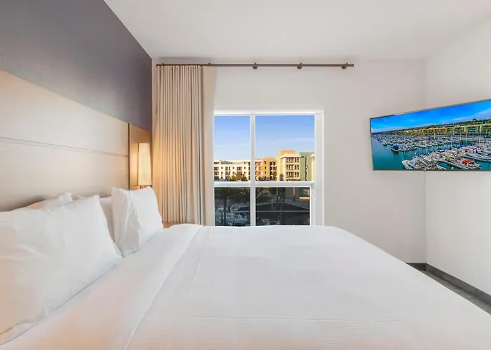Courtyard By Marriott Marina Del Rey
