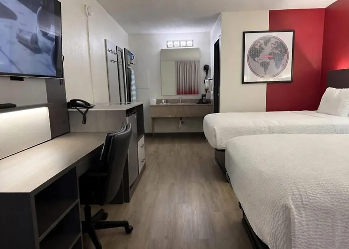 Ramada By Wyndham Harrisonburg Motel