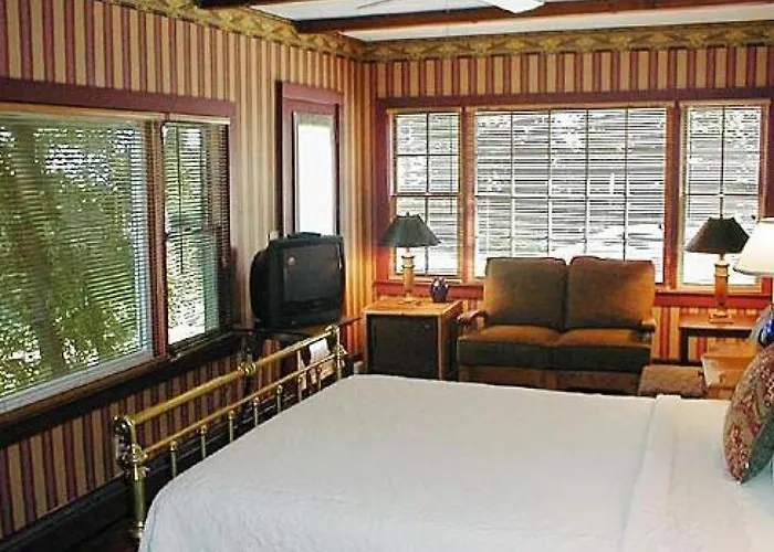 Snug Cottage Provincetown