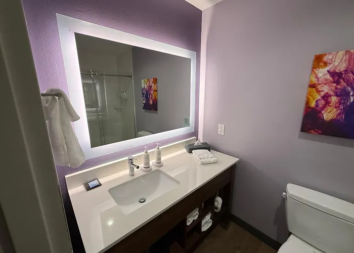 La Quinta By Wyndham Altoona Des Moines Hotel