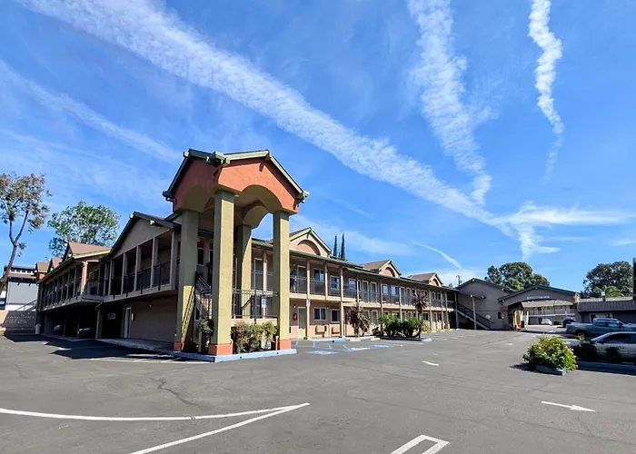 Olive Tree Inn & Suites, A Howard Johnson By Wyndham San Luis Obispo