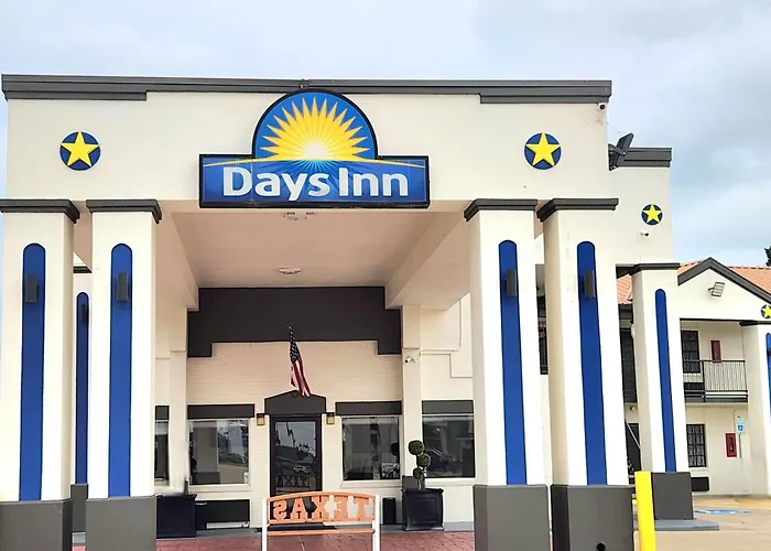 Days Inn By Wyndham Orange