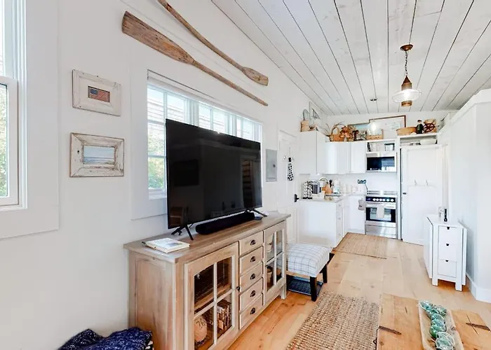 Long Point Getaway Apartment Provincetown