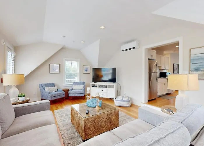 Oyster Beach Bungalow Chatham