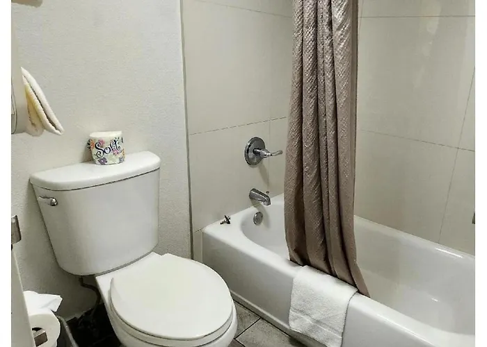 Townhouse Winston Salem - University