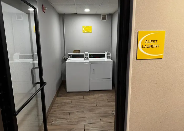 Super 8 By Wyndham Conway Hotel