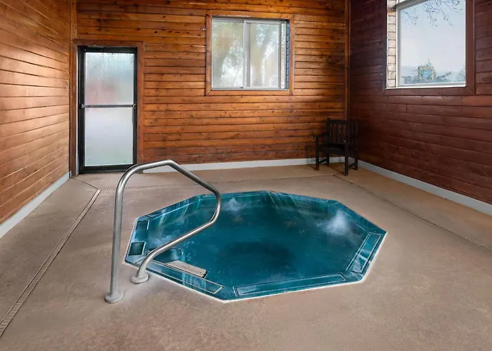 Baymont By Wyndham Salida Hotel