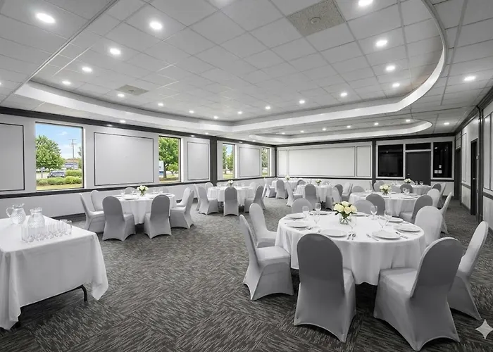 Super 8 By Wyndham Harrison Oh Hotel