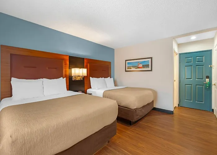Quality Inn & Suites At Coos Bay
