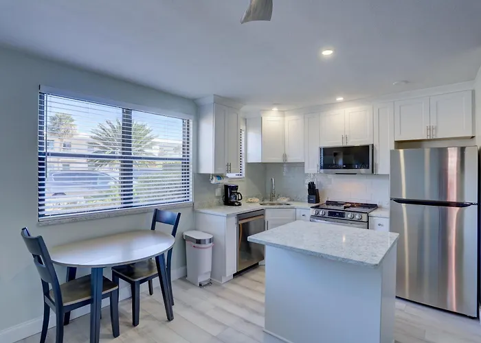 Gulf Winds Resort By Travel Resort Services St. Pete Beach