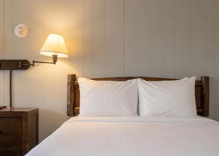 Gauthier'S Saranac Lake Inn