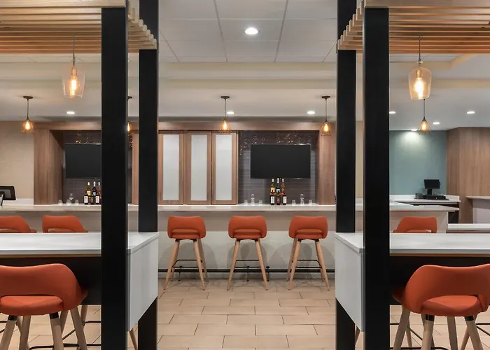 Holiday Inn & Suites Detroit - Troy By Ihg