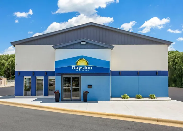 Days Inn By Wyndham La Crosse