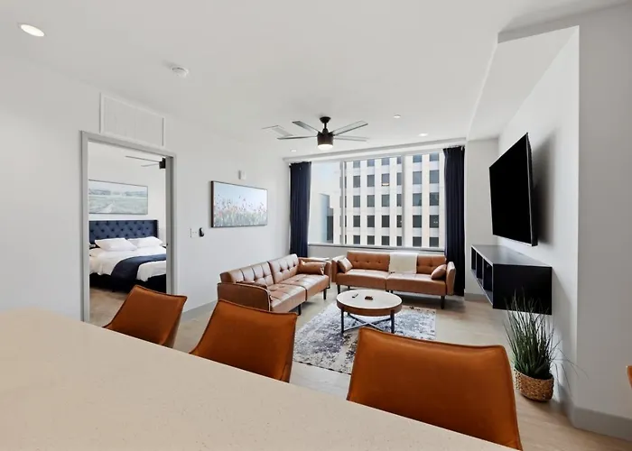 175 Lex - Walkable Downtown Lexington & Rupp Arena - Full Condos