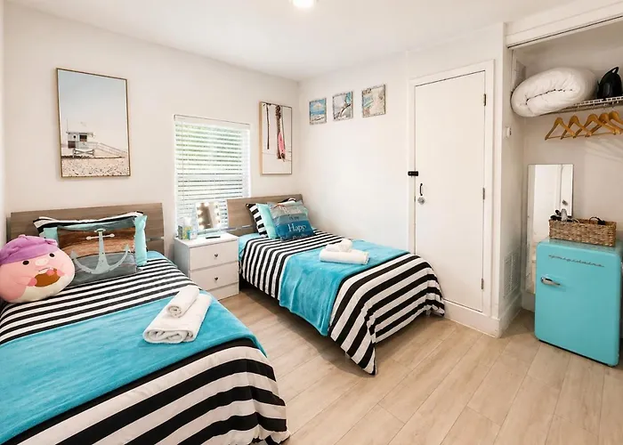 Nice 2 Twin Bedroom - Best Central Location In Miami - Luggage Storage, Parking And Laundry For Free!!!!