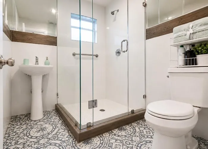 Nice 2 Twin Bedroom - Best Central Location In Miami - Luggage Storage, Parking And Laundry For Free!!!!