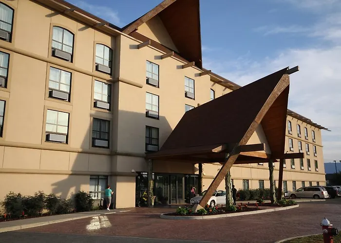 Maui Sands Resort & Indoor Water Park Sandusky